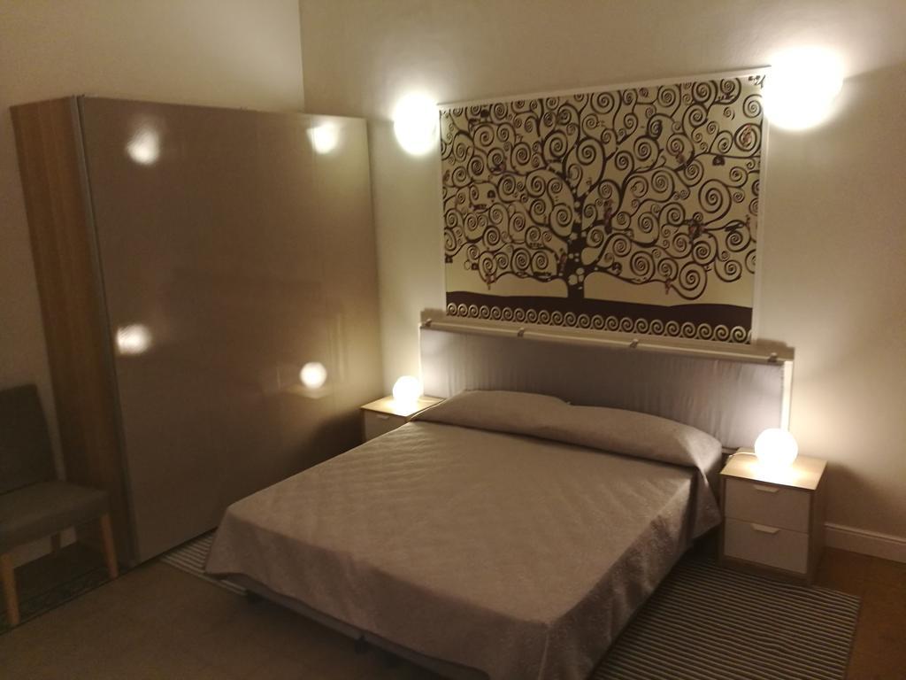Ursino Rooms Apartment Catania Ngoại thất bức ảnh